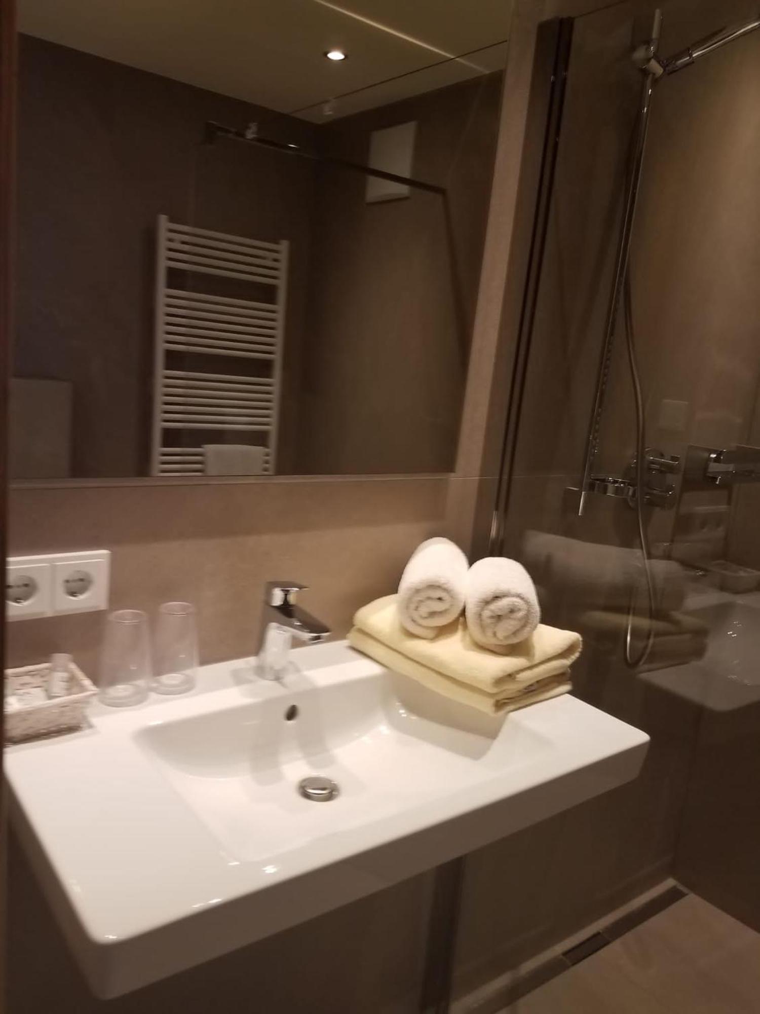Aparthotel Hohe Bruecke มิทเทอร์ซิลล์ ภายนอก รูปภาพ